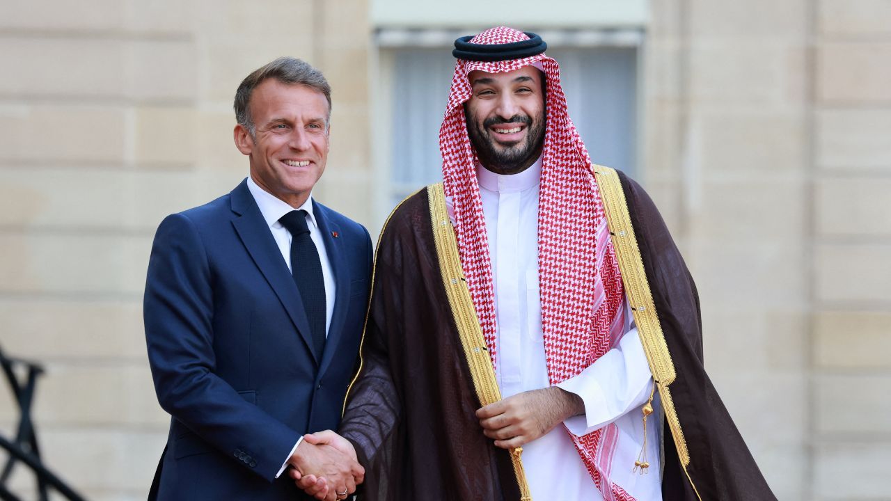 Imagem da notícia: França e Arábia Saudita farão parque de Dragon Ball Z Imagem da notícia: França e Arábia Saudita farão parque de Dragon Ball Z