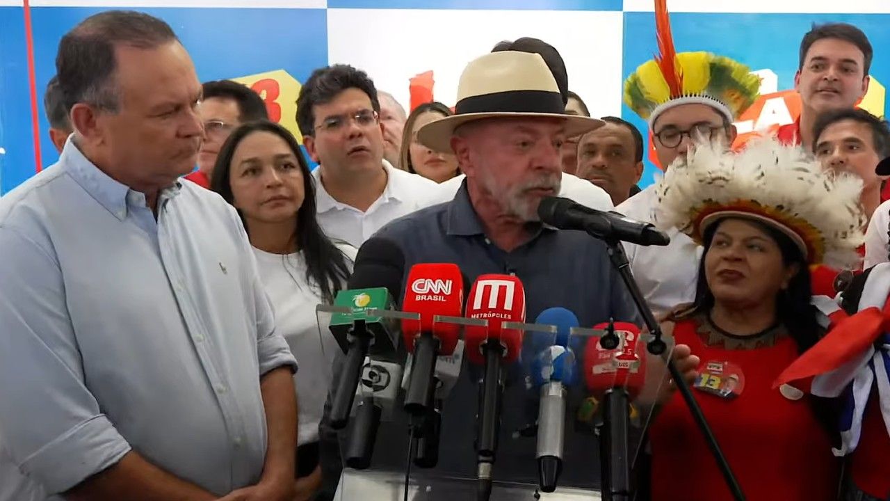 Lula sanciona amanhã PL dos MEIs e envia PEC do passe livre