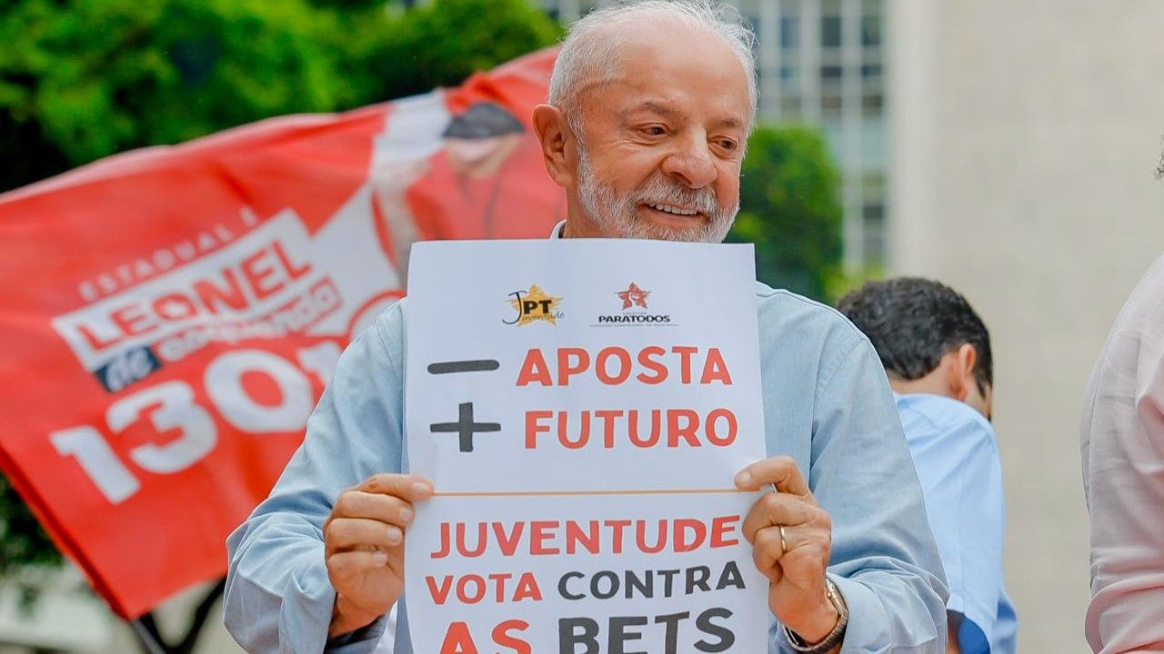 Imagem da notícia: "Minha não ida ao debate foi desastre para Globo", diz Lula