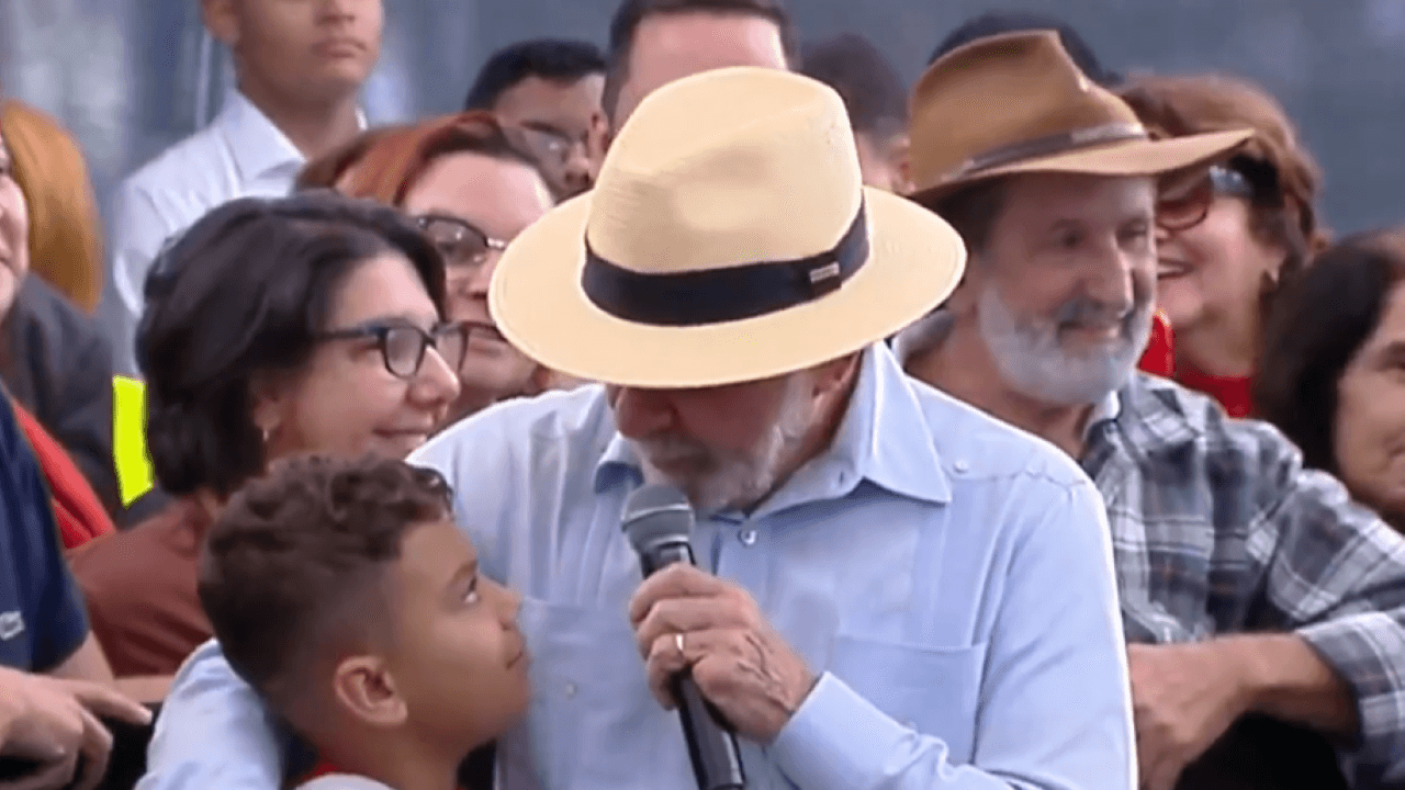 Neymar é o primeiro convocado home office do mundo, diz Lula Neymar é o primeiro convocado home office do mundo, diz Lula