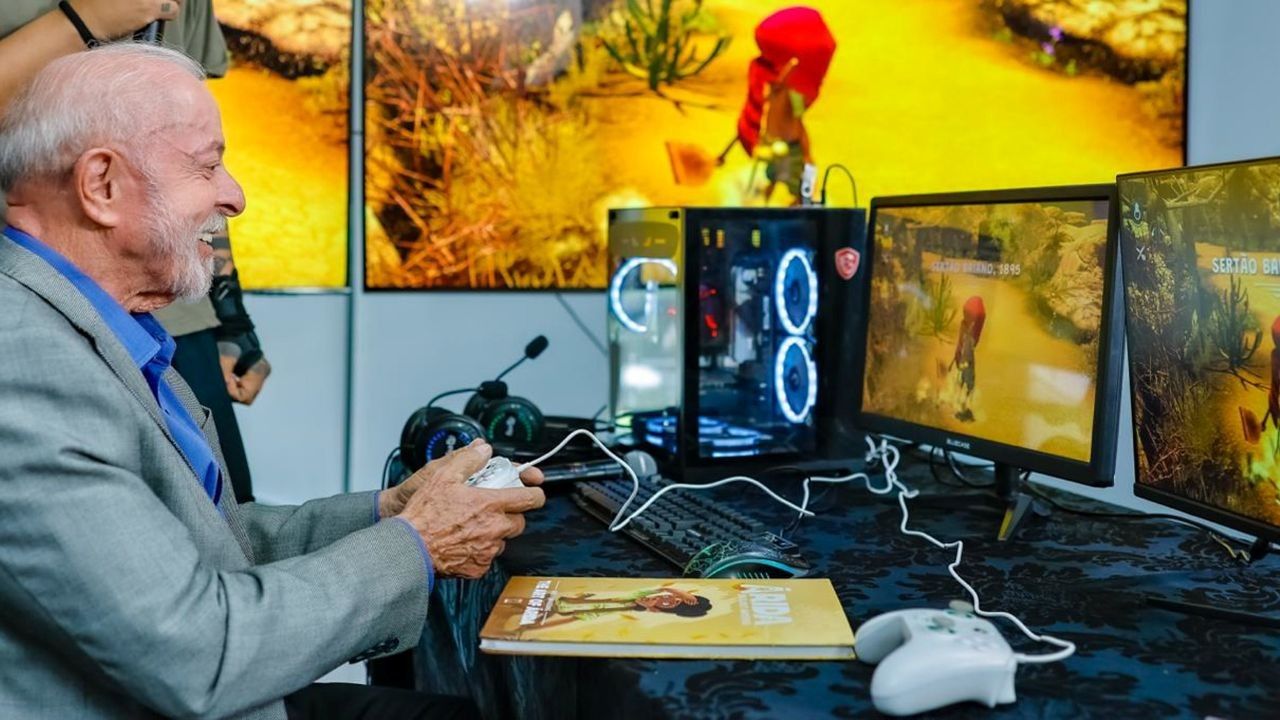 Lula joga videogame nacional inspirado na Guerra de Canudos