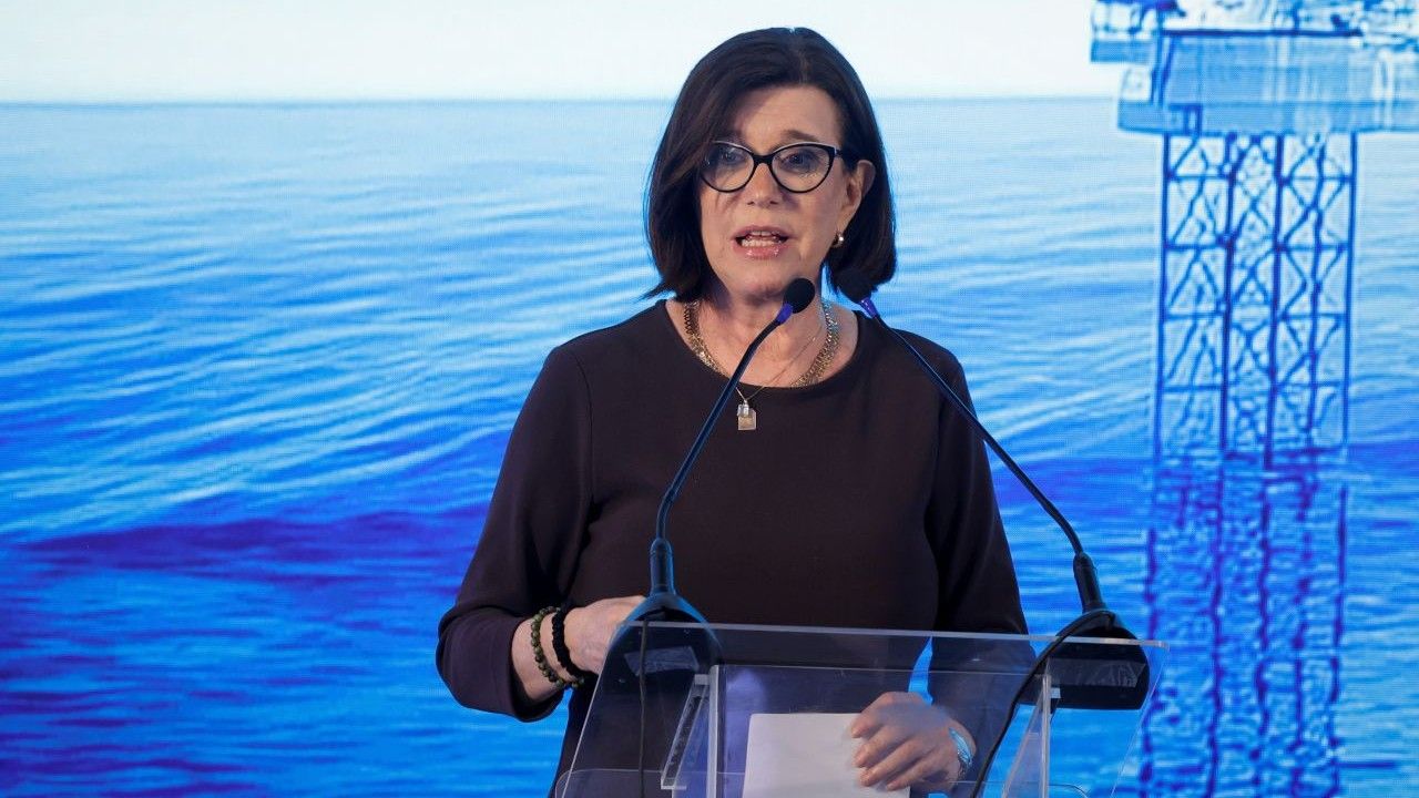 Imagem da notícia: Petrobras amplia refino para reduzir diesel importado a 15% Imagem da notícia: Petrobras amplia refino para reduzir diesel importado a 15%