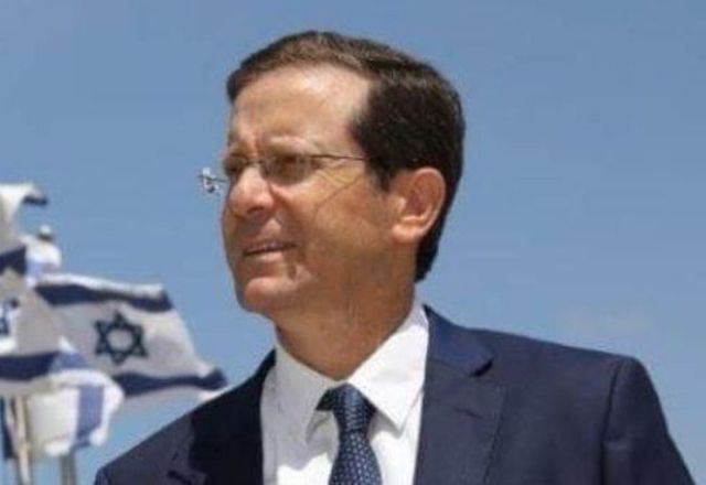 Presidente de Israel diz que ataque do Irã foi "declaração de guerra"