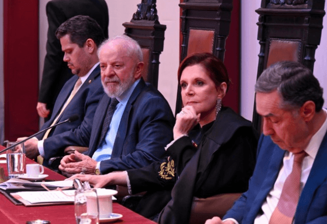 Ministra Maria Elizabeth Rocha durante posse no Tribunal  Superior Militar, em maio de 2025 | Reprodução STM