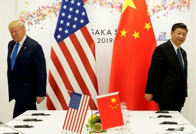 China ameaça retaliar EUA após tarifas de 100%: ‘Não temos medo de brigar’