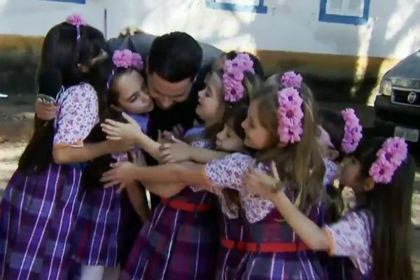 Primeiro Impacto visita o colégio da Dulce Maria, de Carinha de Anjo