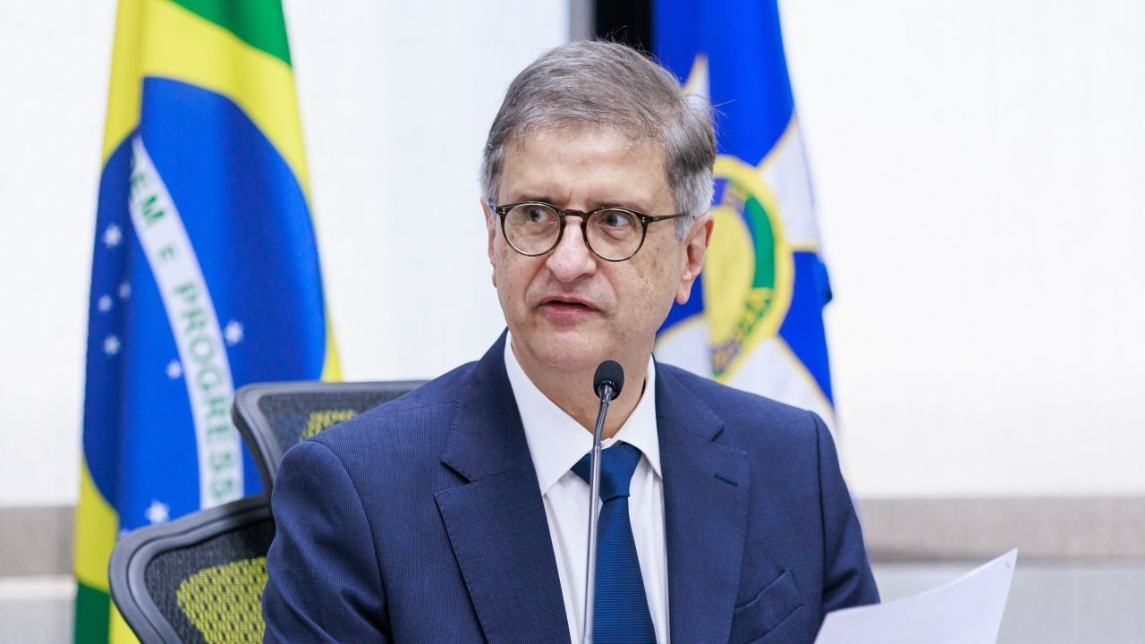 Relator vota contra investigação sobre Gonet no caso Master