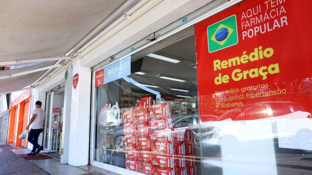 Imagem da notícia: Farmácia Popular poderá oferecer exames e teleatendimento