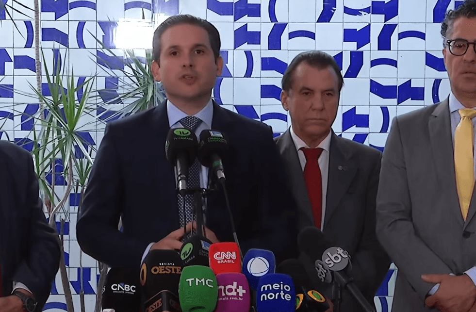 Transição total para jornada de 40h será de 1 ano, diz Motta