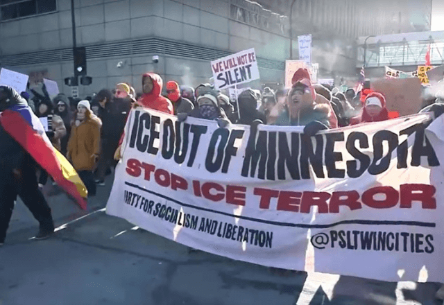 Manifestantes enfrentaram o frio em Minnesota durante protesto contra ações do ICE no estado | Reuters