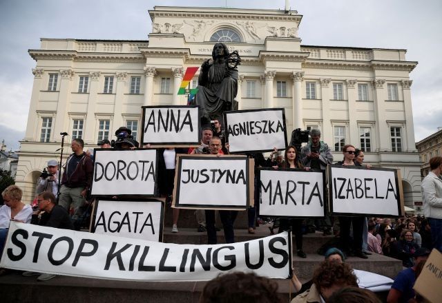 Protesto contra rígidas leis antiaborto em Varsóvia | 14/6/2023/Reuters/Kacper Pempel