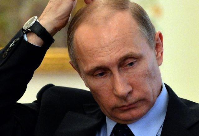 Putin ordena vacinação em larga escala contra covid na Rússia na semana que vem