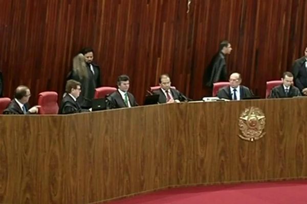 Quarto dia de julgamento no TSE é marcado por momentos de tensão Quarto dia de julgamento no TSE é marcado por momentos de tensão