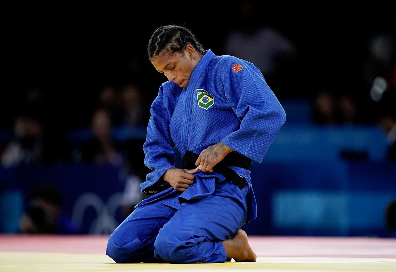 Ouro no Rio de Janeiro, Rafaela Silva ficou fora do pódio em Paris (Foto: Alexandre Loureiro/COB)