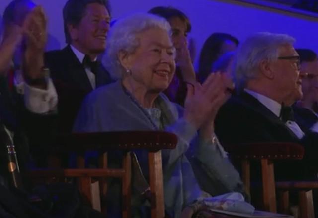 Rainha Elizabeth II durante evento em comemoração ao Jubileu de Platina