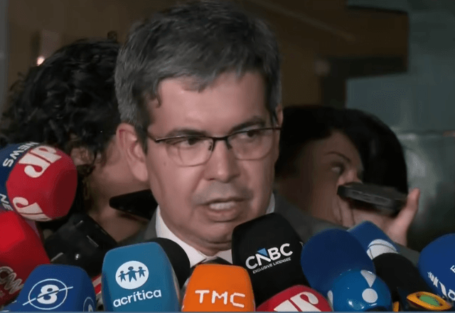 "Não faremos caça às bruxas", diz Randolfe após derrota de Messias "Não faremos caça às bruxas", diz Randolfe após derrota de Messias