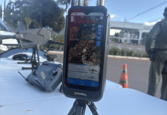Rastreador de drones em frente a casa de Bolsonaro | Valentina Moreira