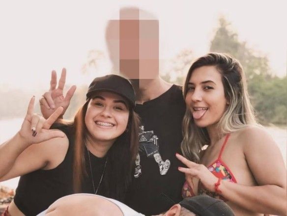 Foto com sinal de facção teria motivado o crime | Reprodução