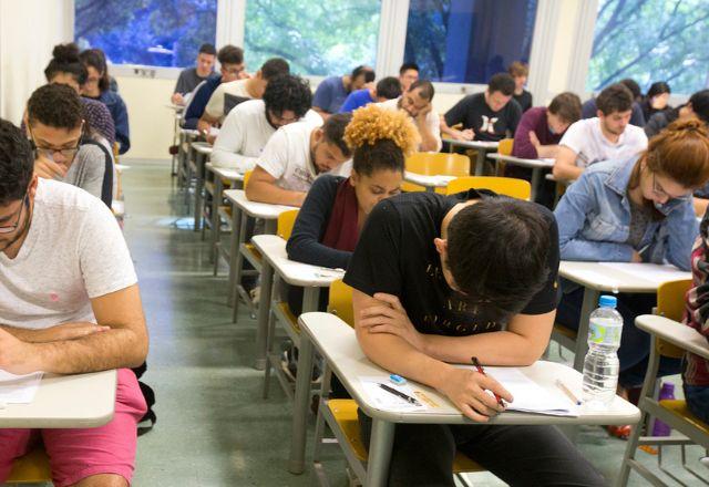 Fuvest divulga datas do vestibular 2025
