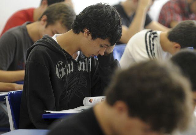 Enem 2023: Redação é sobre invisibilidade do trabalho de cuidado realizado pela mulher no Brasil Enem 2023: Redação é sobre invisibilidade do trabalho de cuidado realizado pela mulher no Brasil