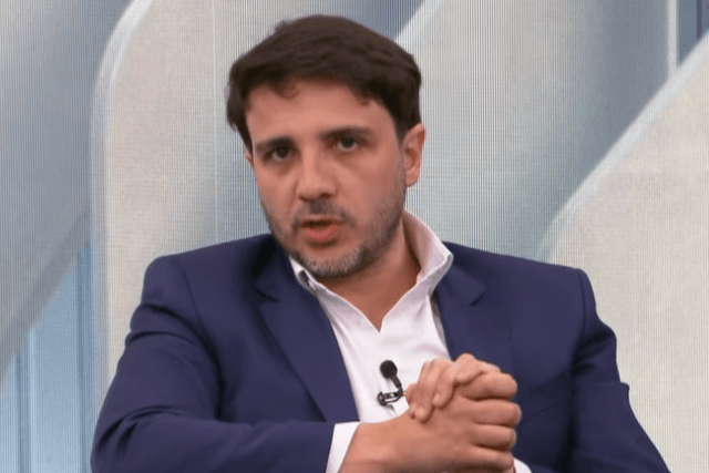 Estado brasileiro é dominado pelo centrão e precisa de reforma profunda, diz Renan Santos, pré-candidato à Presidência