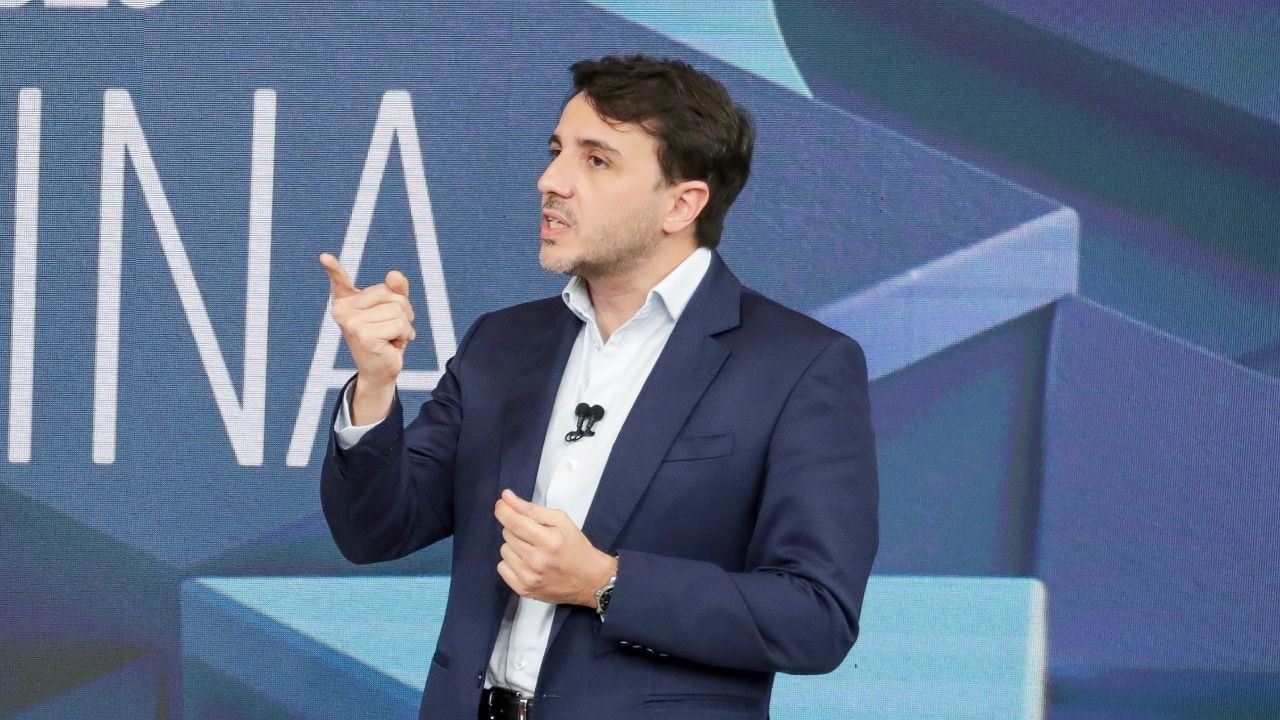 O candidato à Presidência pelo Missão, Renan Santos | Rogerio Pallatta/SBT
