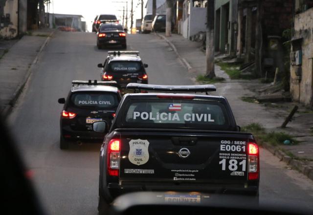 No novo flagrante, policiais encontraram suspeito vendendo drogas para usuários | Reprodução/SSP