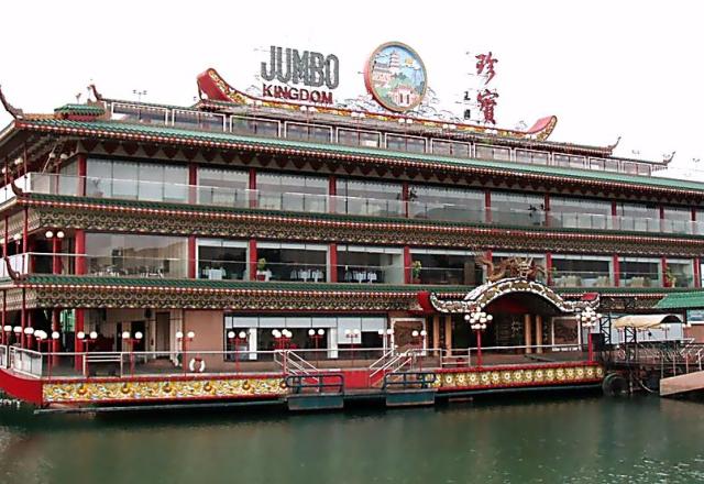Restaurante chamado Jumbo já tinha perdido a licença para ficar na costa de Hong Kong| Flick
