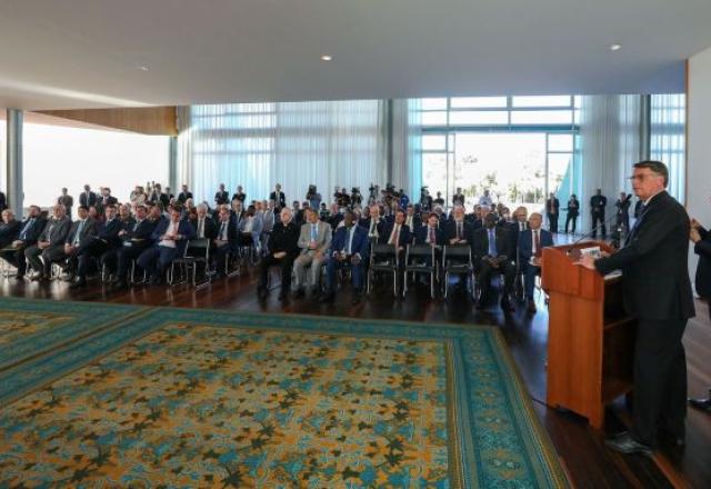 Reunião Bolsonaro embaixadores