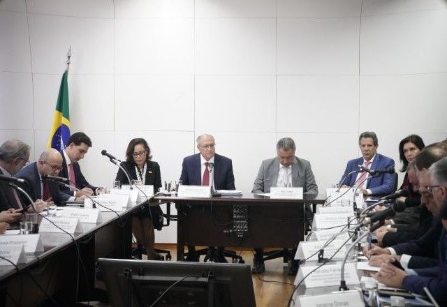 Reunião do governo com representantes da indústria | Divulgação/Cadu Gomes/VPR