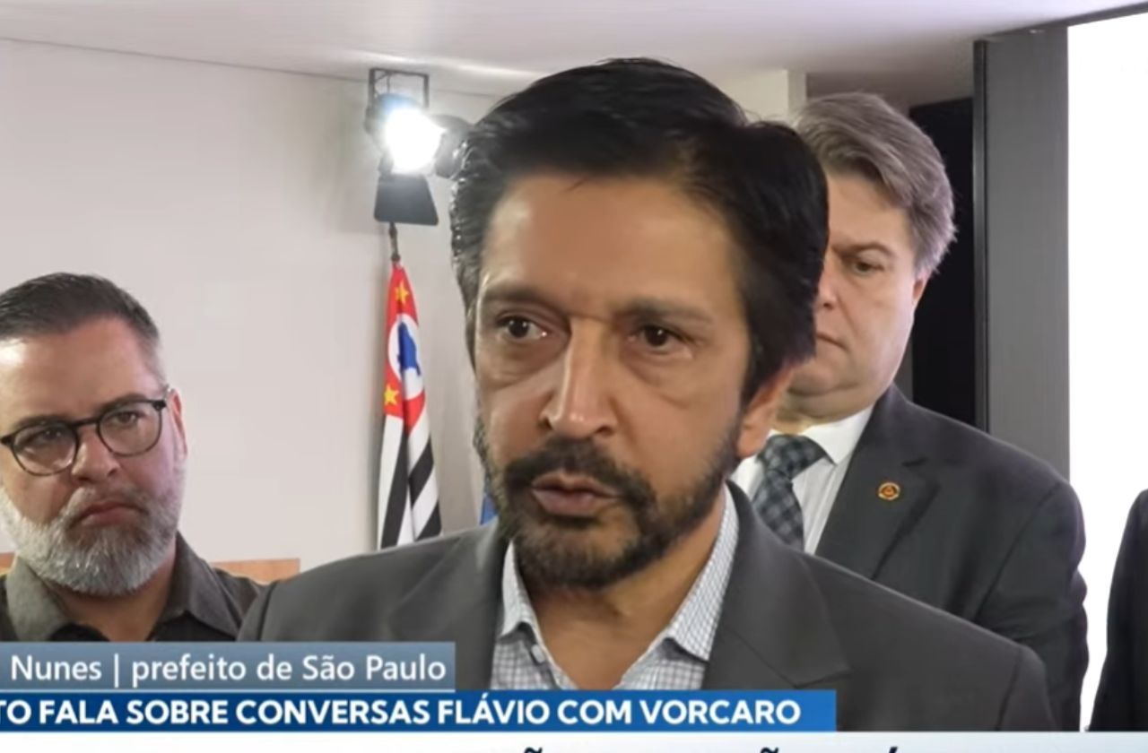Ricardo Nunes diz não ver corrupção em áudios entre Flávio e Vorcaro Ricardo Nunes diz não ver corrupção em áudios entre Flávio e Vorcaro
