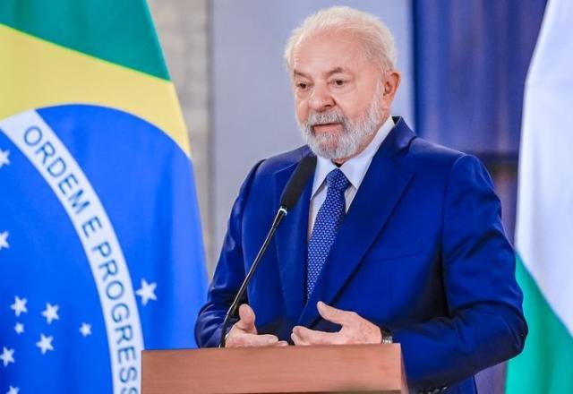  Lula diz que Moraes garante a democracia e que parlamentares da oposição deveriam sofrer impeachment: "Traidores da pátria"