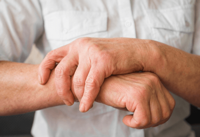 Risco de ter Parkinson pode dobrar por ansiedade | Freepik