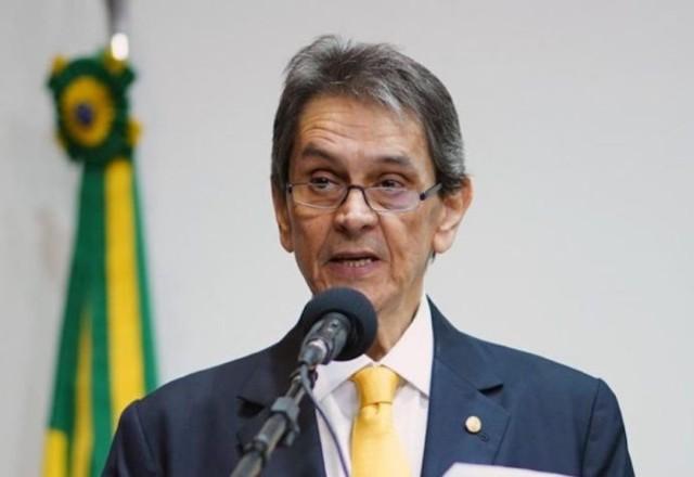 Roberto Jefferson pede que PTB mantenha indicação de Daniel Silveira à CCJ Roberto Jefferson pede que PTB mantenha indicação de Daniel Silveira à CCJ