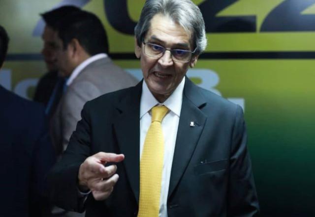 Moraes determina que Roberto Jefferson deixe a presidência do PTB Moraes determina que Roberto Jefferson deixe a presidência do PTB
