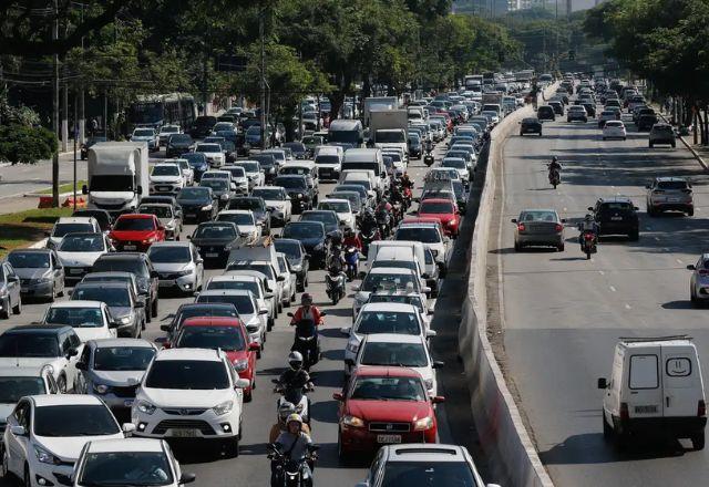 Rodízio de veículos estará suspenso em SP 