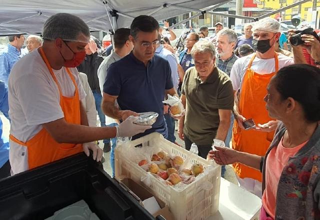 Rodrigo Garcia em campanha na zona sul de São Paulo