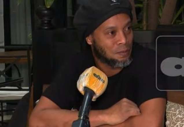 Ronaldinho Gaúcho fala pela primeira vez sobre prisão no Paraguai