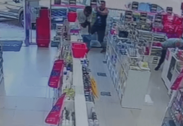 Revólver usado no crime foi apreendido por policiais do batalhão de Bangu | Reprodução
