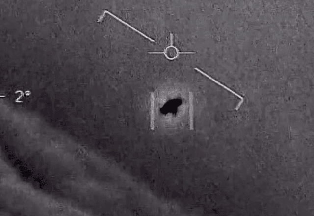 Divulgados relatos de pilotos que encontraram OVNIs no Brasil: "Estou vendo eles"