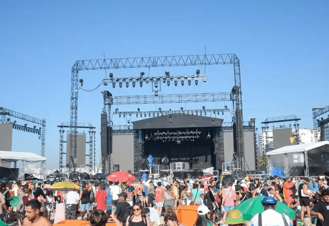 Fãs de Madonna horas antes do show da artista na praia de Copacabana | Tomaz Silva/Agência Brasil