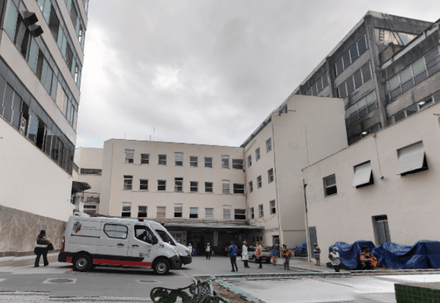Hospital dos Servidores no Rio pega fogo e assusta pacientes Hospital dos Servidores no Rio pega fogo e assusta pacientes