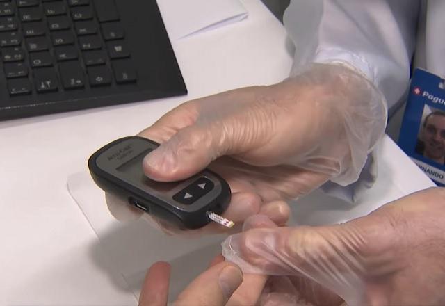 Menos açúcar, carboidratos, alimentos gordurosos e mais atividade física são dica para evitar diabetes (Reprodução/SBT Brasil)