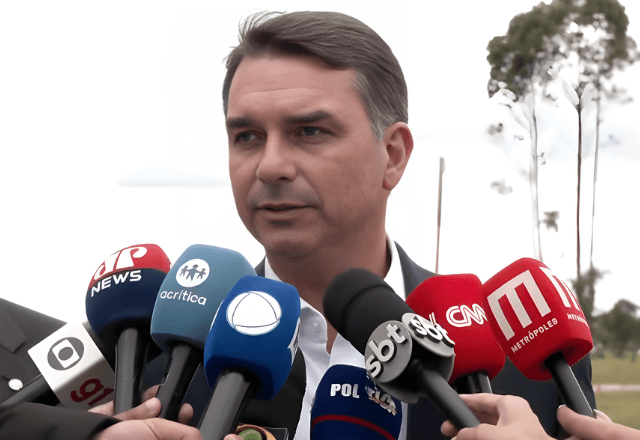Gestão de crise antecedeu queda de marqueteiro de Flávio