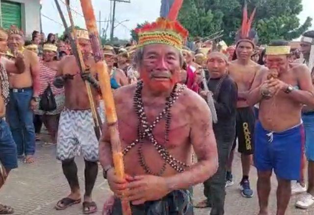 Indigenas protestaram nas ruas e porto da cidade na região do Vale do Javari (AM) | José Luiz Filho/SBT News