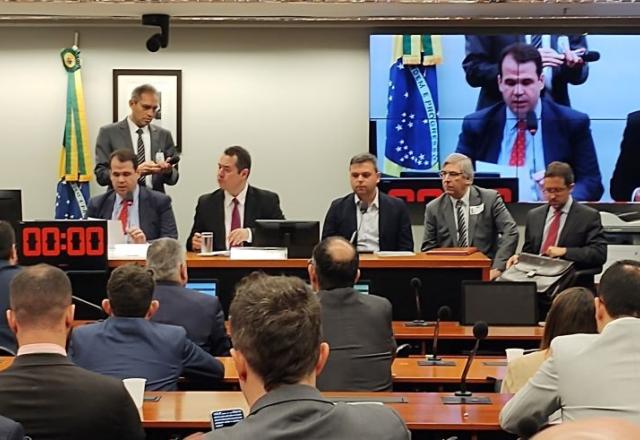 Sócio da 123 Milhas chega para depor à CPI das Pirâmides Financeiras (Guilherme Resck/SBT News)