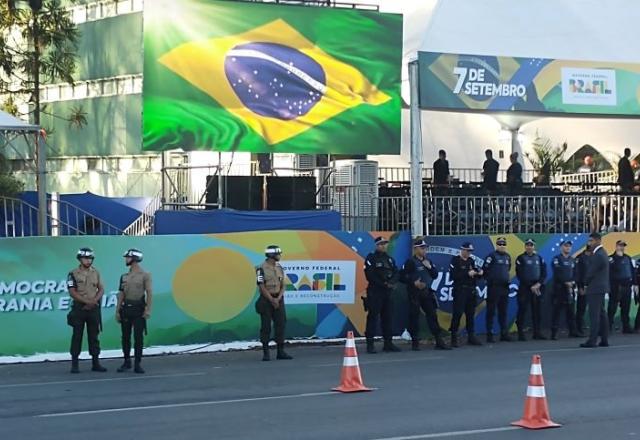 Veja os últimos preparativos para o desfile de 7 de setembro em Brasília (Guilherme Resck/SBT News)
