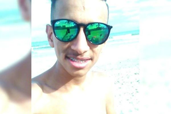 SP: PMs são presos suspeitos de espancar estudante até a morte SP: PMs são presos suspeitos de espancar estudante até a morte