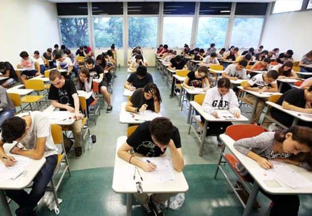 STJ rejeita pedido de entidades estudantis para adiar a realização do Enem STJ rejeita pedido de entidades estudantis para adiar a realização do Enem