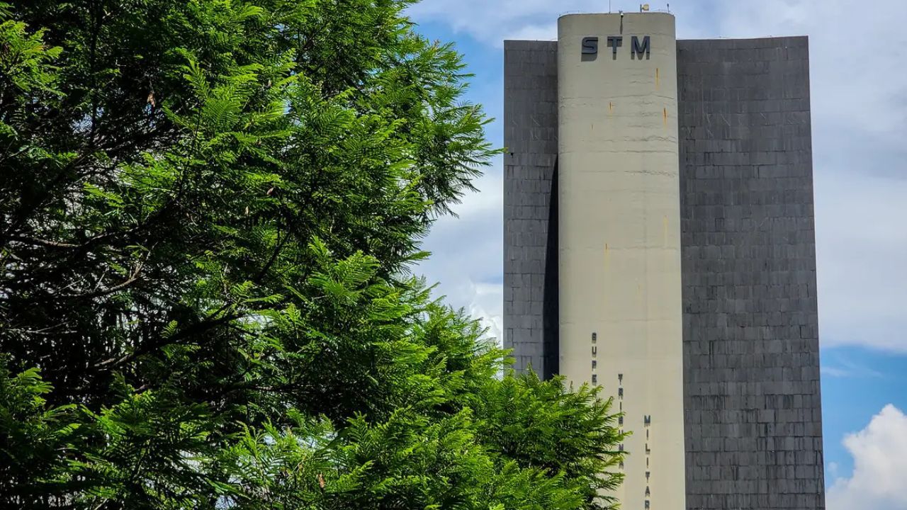 Stm Determina Perda De Patente De Tenente Por Transmitir Hiv